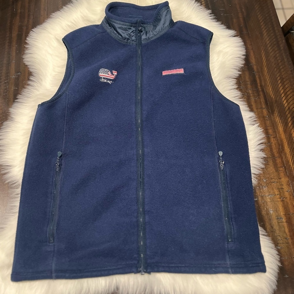 Vineyard Vines mens special edition Chicago flag vest size M